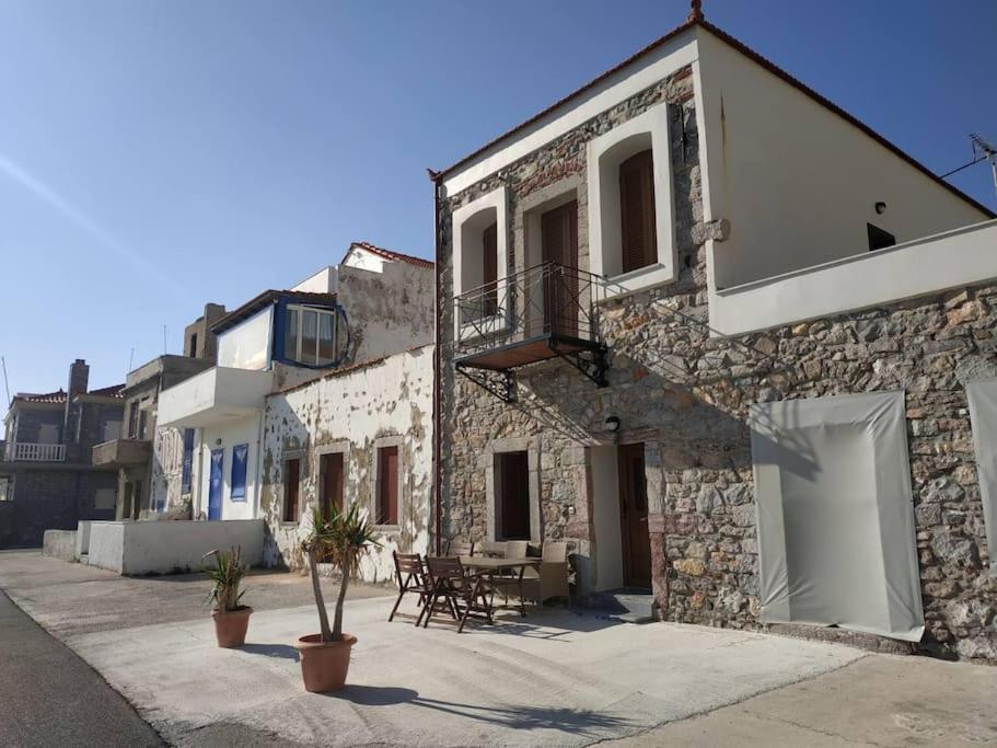 Two-Storey House In Kardamyla Mármaron 外观 照片