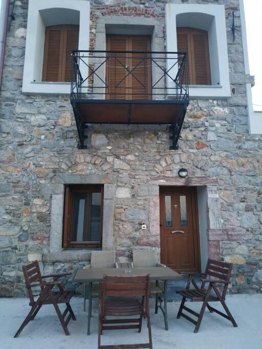 Two-Storey House In Kardamyla Mármaron 外观 照片