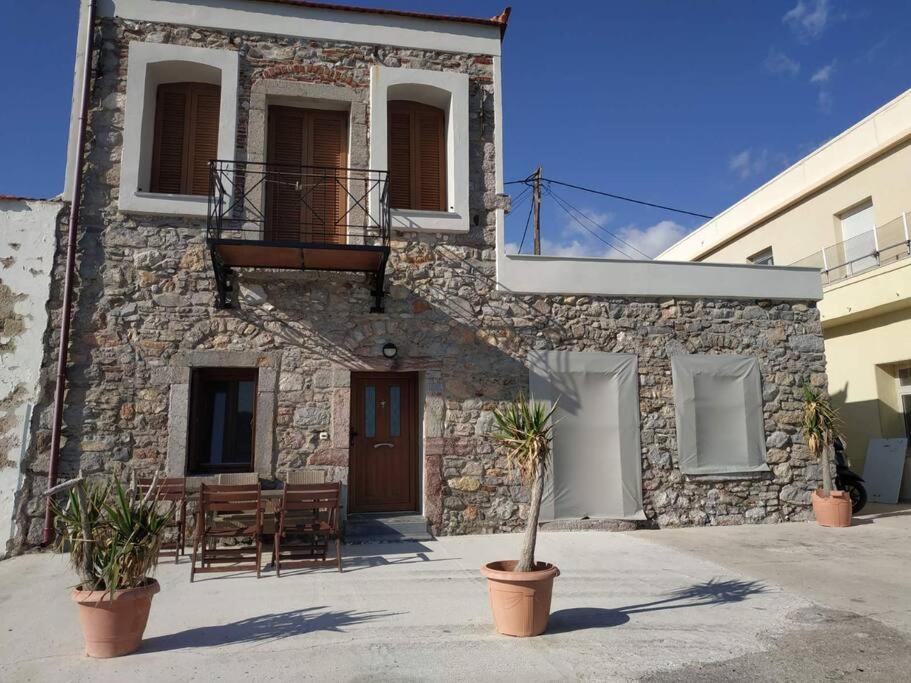 Two-Storey House In Kardamyla Mármaron 外观 照片